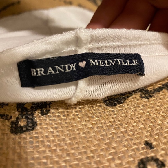 Brandy Melville off the should white blouse - Picture 3 of 3